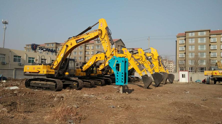 一站式租賃網(wǎng)站】據(jù)統(tǒng)計,國內(nèi)工程機械設備的保有量達到672-728萬臺