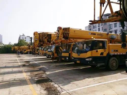 鄭州市吊車出租/工程機械設(shè)備租賃電話怎么找?新密市 鞏義市